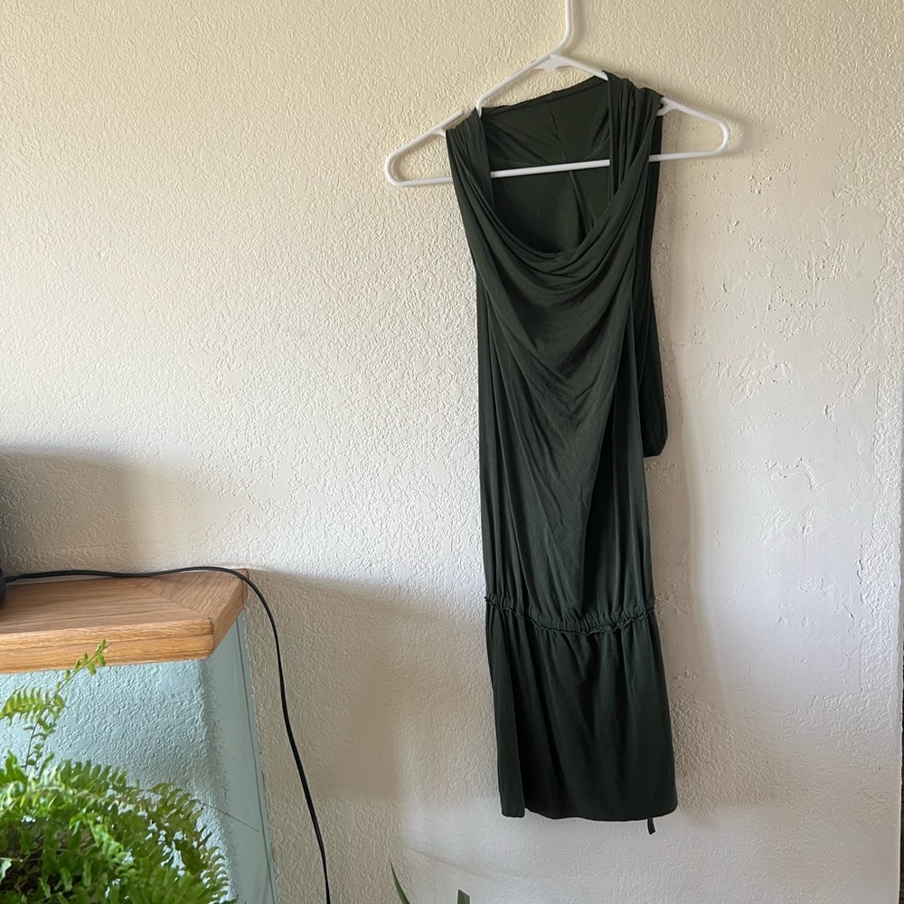 Umba open back dress with hood